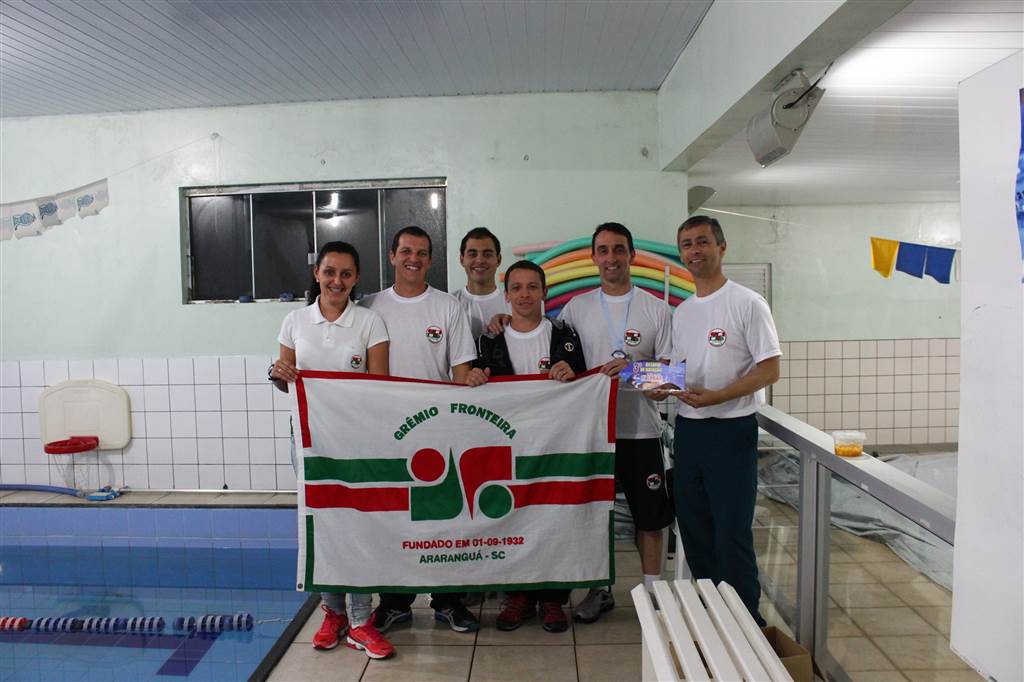 O desafio em Orleans foi de 12 horas dentro da piscina