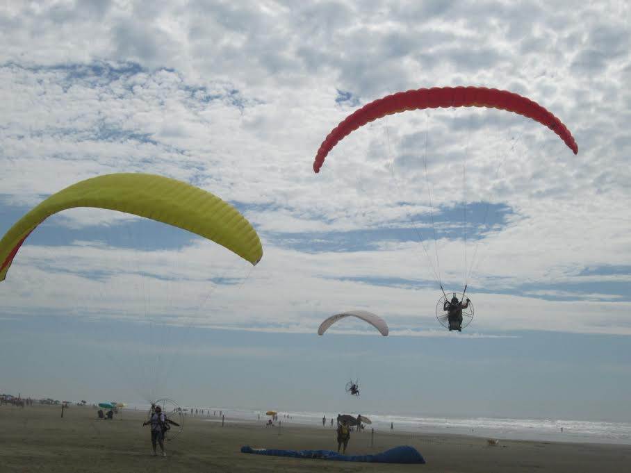 Balneário oferece mar, sol, esportes e competições